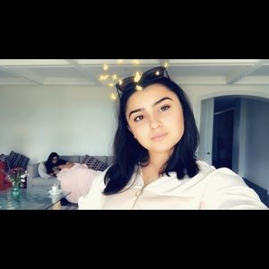 Meet your Posher, Xara